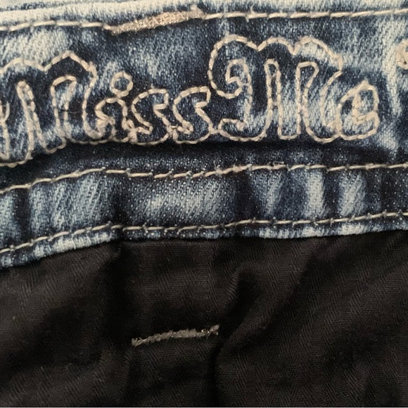 Miss Me Jeans. Size 29. Like new. - Picture 5 of 9